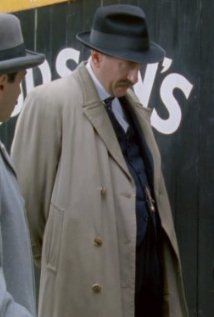 Poirot: Gyilkosság a sikátorban (1989)